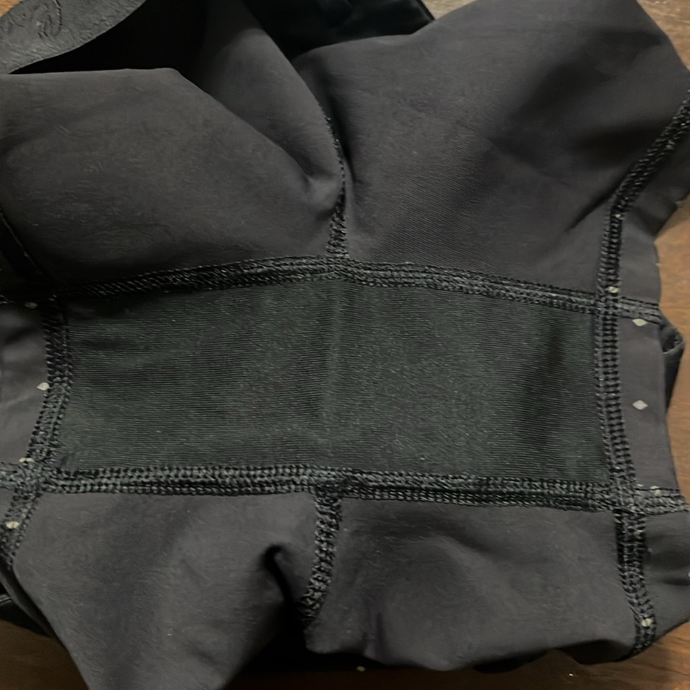 Lululemon shorts - Picture 7 of 8